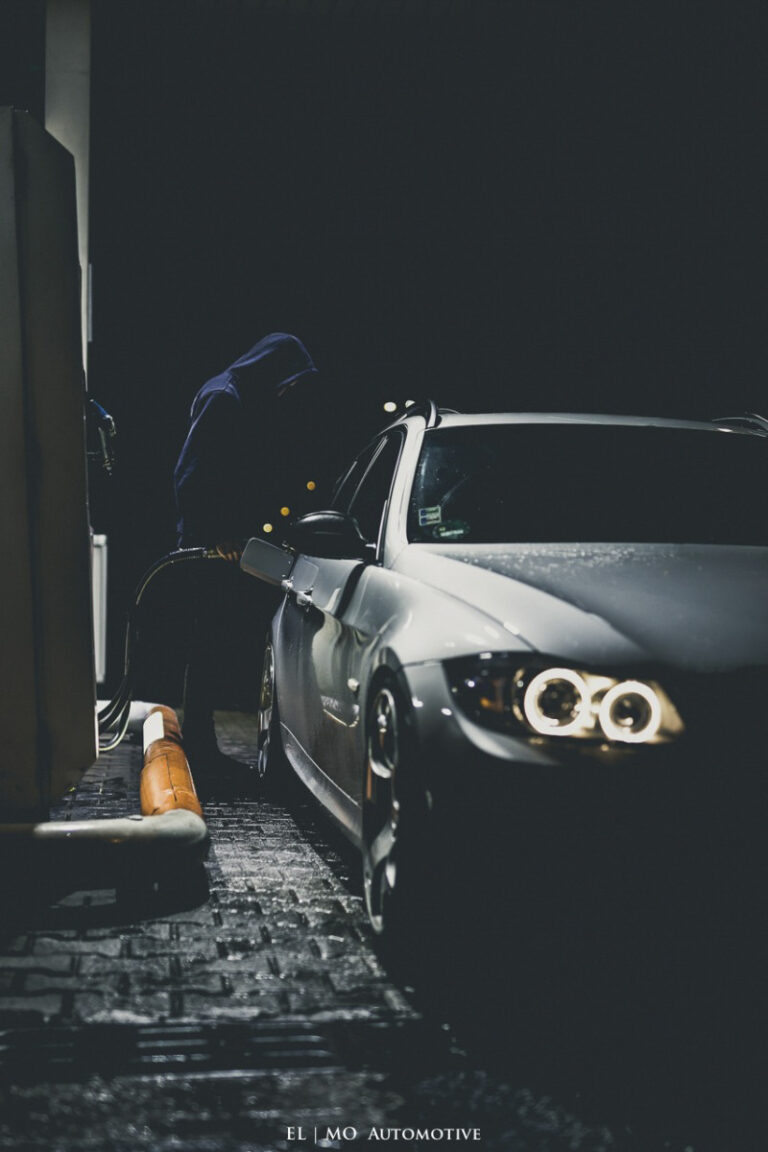 Milan Dzadik - Fotenie aut a fotenie reklamy a fotenie dokumentu a fotenie garaze