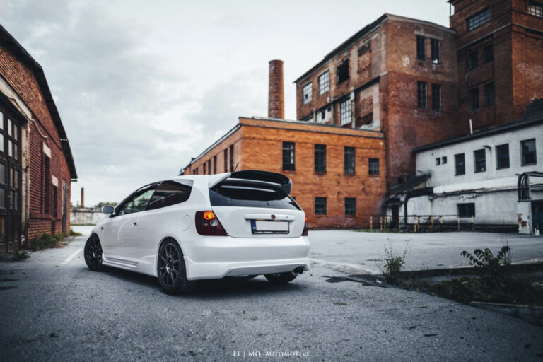 Milan Dzadik - Fotenie aut a fotenie reklamy a fotenie dokumentu a fotenie garaze