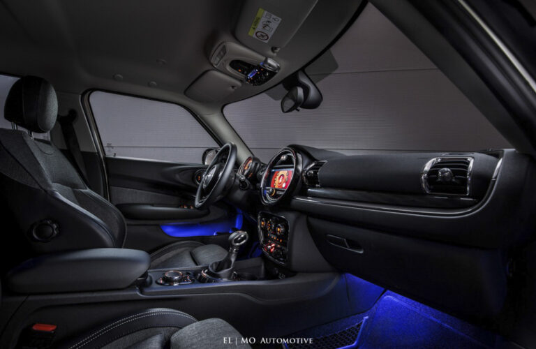 Milan Dzadik - Fotenie aut a fotenie reklamy a fotenie dokumentu a fotenie garaze