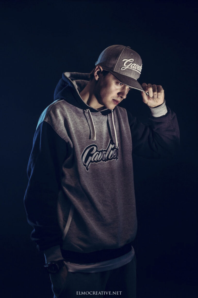 Milan Dzadik - Fotenie portretov a business fotenie a fotenie v atelieri a biznis fotenie a glamour fotenie