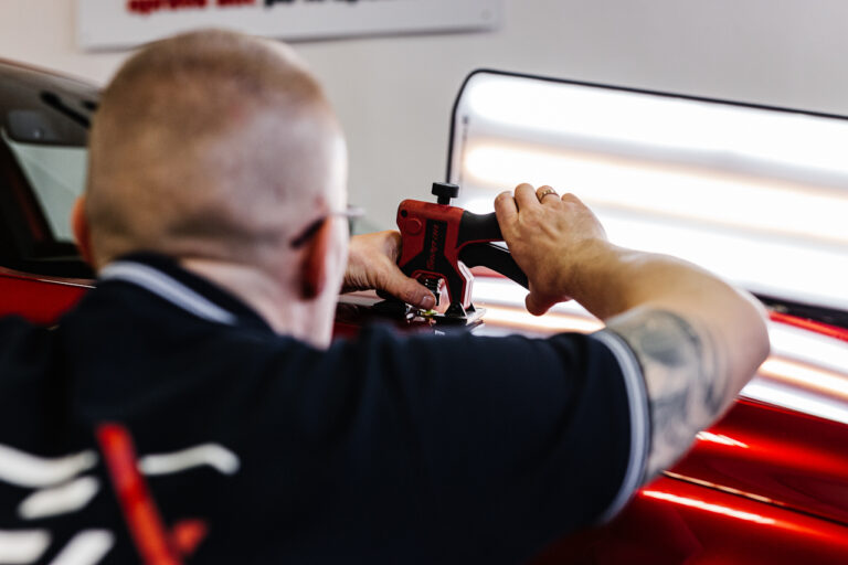 Milan Dzadik - Fotenie aut a fotenie reklamy a fotenie dokumentu a fotenie garaze