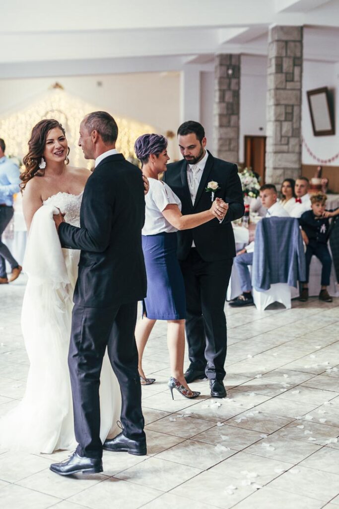 Milan Dzadik - Fotenie svadieb a svadobny fotograf a fotenie svadby a svadobne fotenie