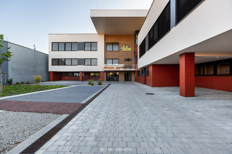 Milan Dzadik - Fotenie interierov a fotenie nehnutelnosti a fotenie hotelov